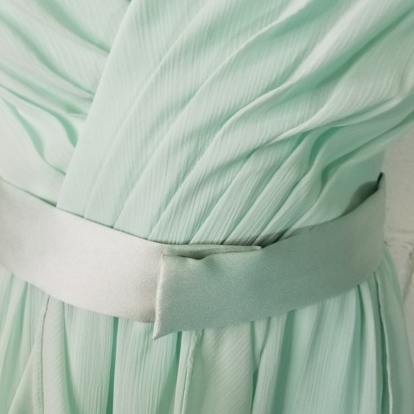 Vera Wang White mint green maxi formal gown - Picture 13 of 13